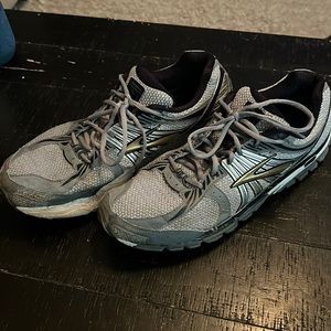 Mens Brooks BEAST